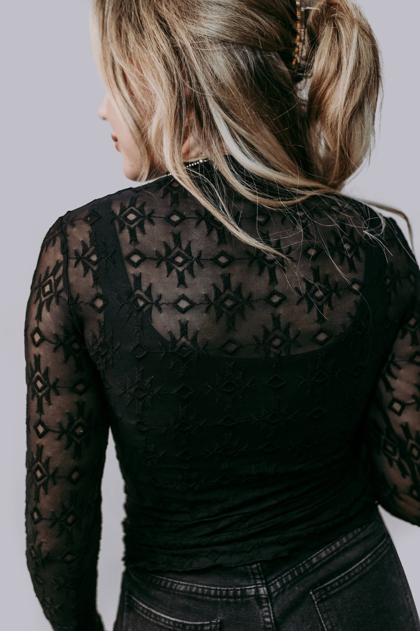Embroidery Lace Top – Black
